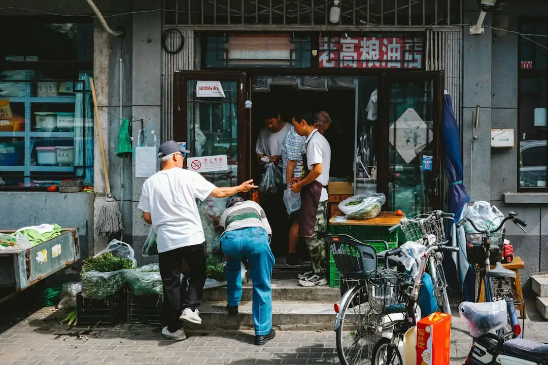 精益管理工具对比分析：VSM、5S与看板管理的适用场景